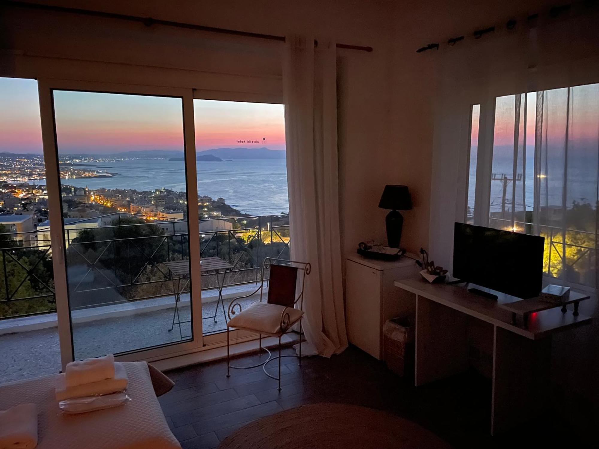 Akrotiri Hotel La Canée Extérieur photo